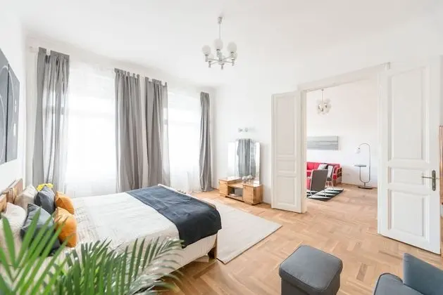 Apart Daire, 1 Yatak Odası (Hevesi Sandor square 1, 1077 Budapest)