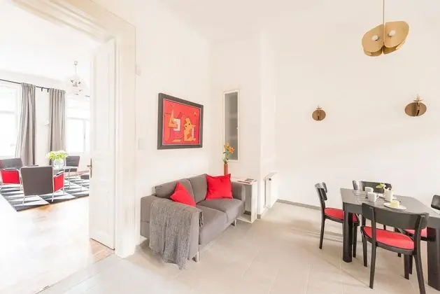 Apart Daire, 1 Yatak Odası (Hevesi Sandor square 1, 1077 Budapest)