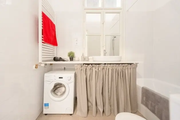 Apart Daire, 1 Yatak Odası (Hevesi Sandor square 1, 1077 Budapest)