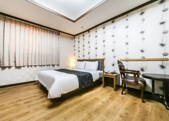 Deluxe Oda, Sigara İçilmez