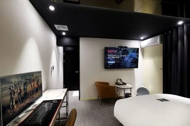 Deluxe Tek Büyük Yataklı Oda