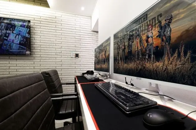 Premium Tek Büyük Yataklı Oda