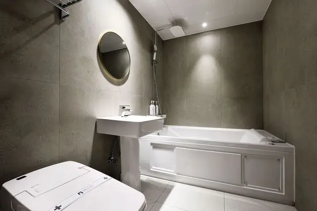 Premium Tek Büyük Yataklı Oda