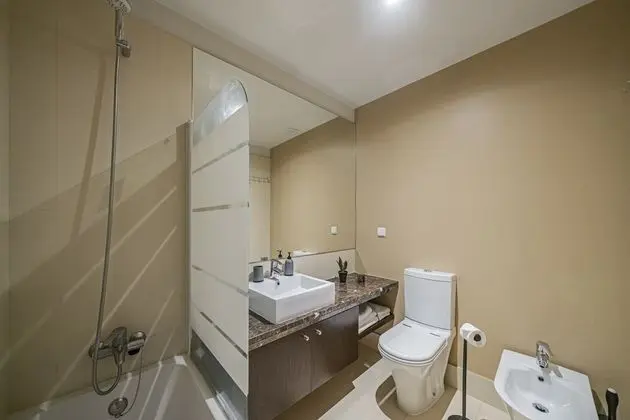 Basic Apart Daire, Birden Çok Yatak, Deniz Manzaralı