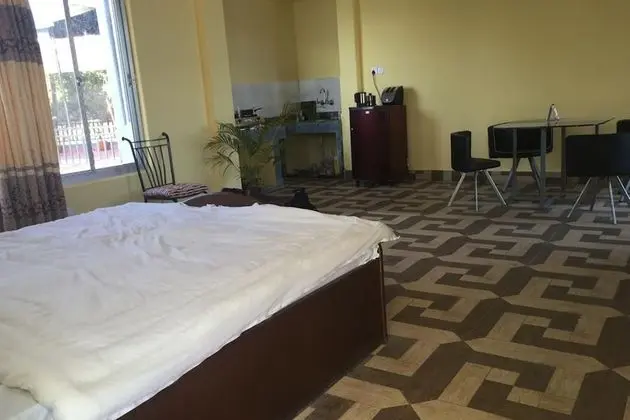 Deluxe Tek Büyük Yataklı Oda, Göl Manzaralı