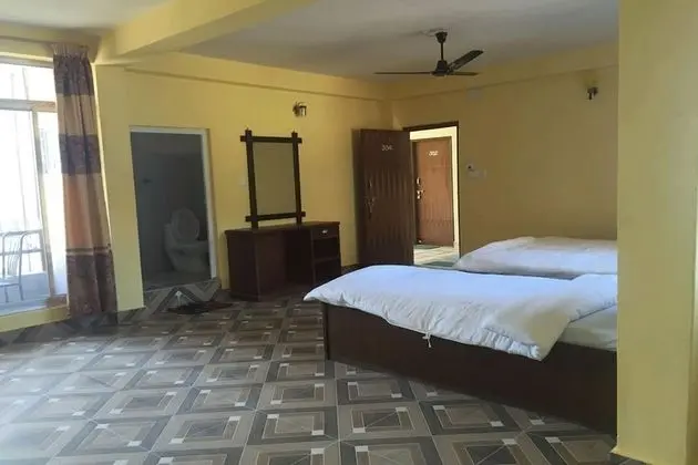 Deluxe Tek Büyük Yataklı Oda, Göl Manzaralı