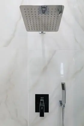Ev, Birden Çok Yatak, Havuz Kullanımı, Havuz Manzaralı