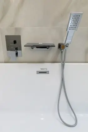 Ev, Birden Çok Yatak, Havuz Kullanımı, Havuz Manzaralı