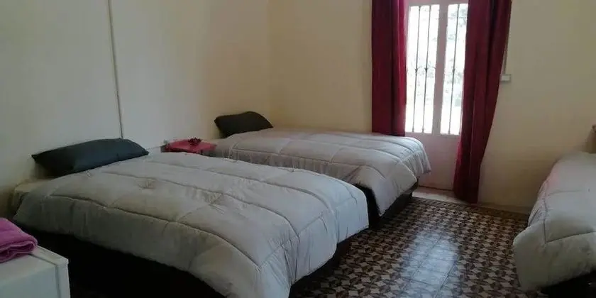 Üç Kişilik Oda