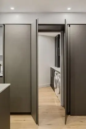 Ev