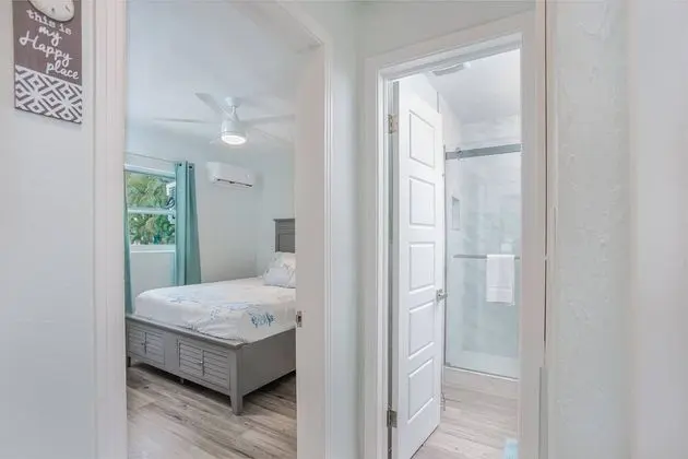 Ev (Modern Grove Duplex Unit A)