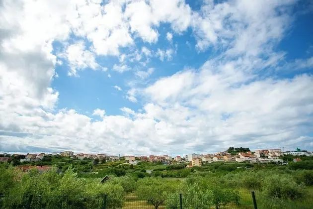 Ev, 1 Büyük (Queen) Boy Yatak ve Çekyat