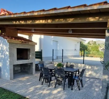 Ev, 1 Büyük (Queen) Boy Yatak ve Çekyat