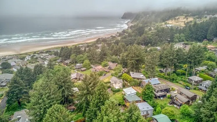 Ev, Birden Çok Yatak (Modern Manzanita Retreat)