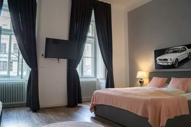 Deluxe Dört Kişilik Oda