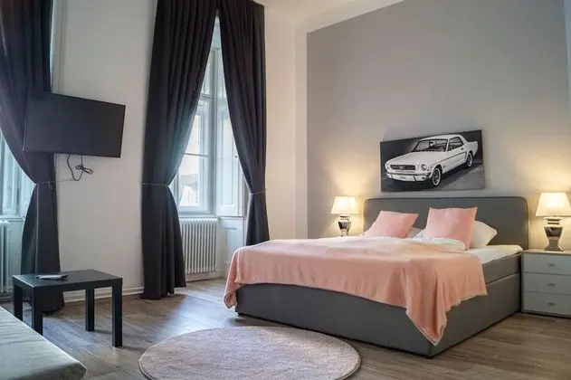 Deluxe Dört Kişilik Oda