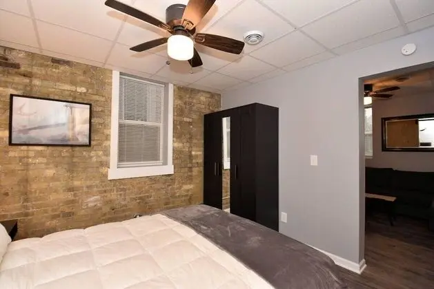 Apart Daire (Modern Meets Vintage! Renovated 1 BR )