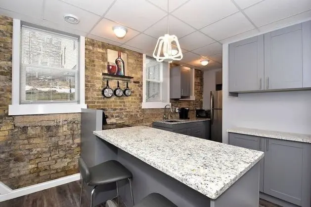 Apart Daire (Modern Meets Vintage! Renovated 1 BR )