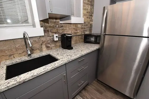Apart Daire (Modern Meets Vintage! Renovated 1 BR )