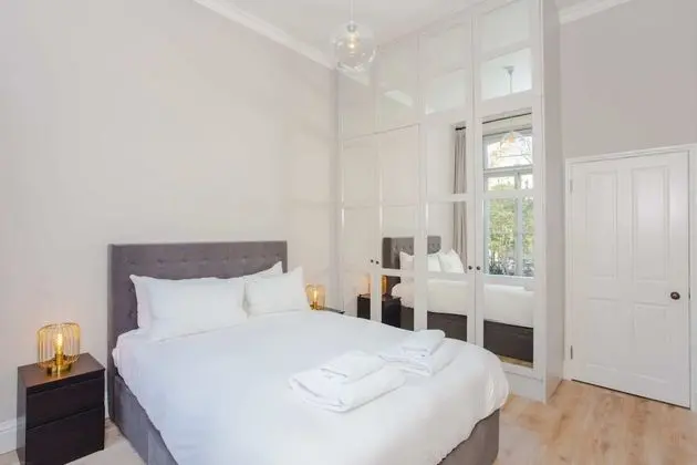 Basic Apart Daire, 1 En Büyük (King) Boy Yatak ve Çekyat