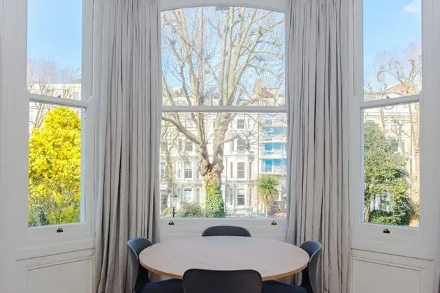 Basic Apart Daire, 1 En Büyük (King) Boy Yatak ve Çekyat