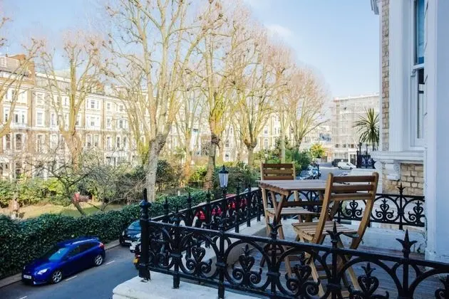 Basic Apart Daire, 1 En Büyük (King) Boy Yatak ve Çekyat