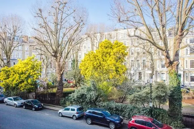 Basic Apart Daire, 1 En Büyük (King) Boy Yatak ve Çekyat