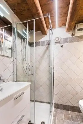 Apart Daire, 1 Büyük (Queen) Boy Yatak