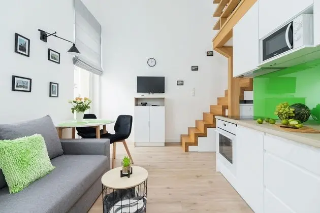 Stüdyo, Balkon