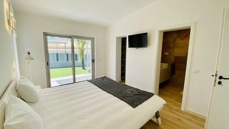 Villa, 4 Yatak Odası, Kişiye Özel Havuzlu, Havuz Manzaralı