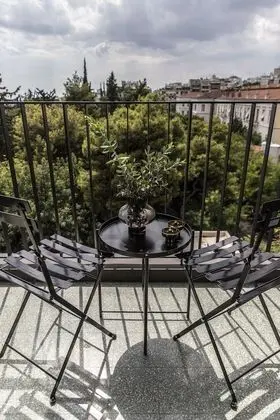 Superior Oda, Balkon