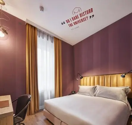 Tek Büyük veya İki Ayrı Yataklı Oda (Modernist S)