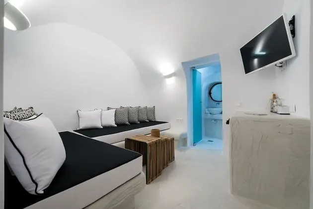 Superior Suite with a private Hot Tub & Caldera View