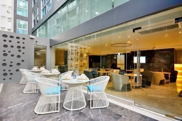 1 Bedroom Condo