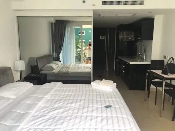 1 Bedroom Condo