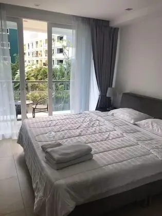 1 Bedroom Condo