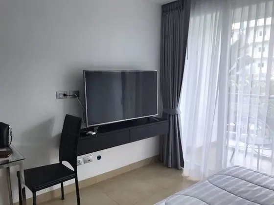 1 Bedroom Condo