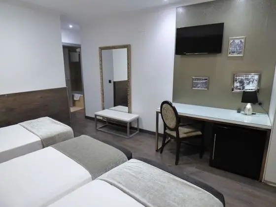 Basic Üç Kişilik Oda
