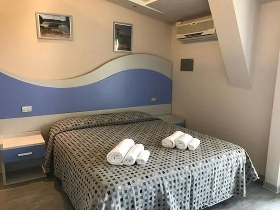 Tek Büyük Yataklı Oda, Balkon, Deniz Manzaralı