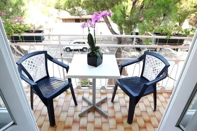 Standard Tek Büyük veya İki Ayrı Yataklı Oda, Balkon