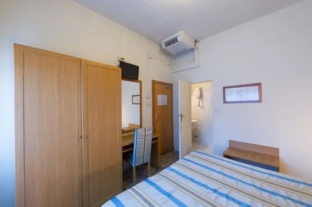 Tek Büyük veya İki Ayrı Yataklı Oda