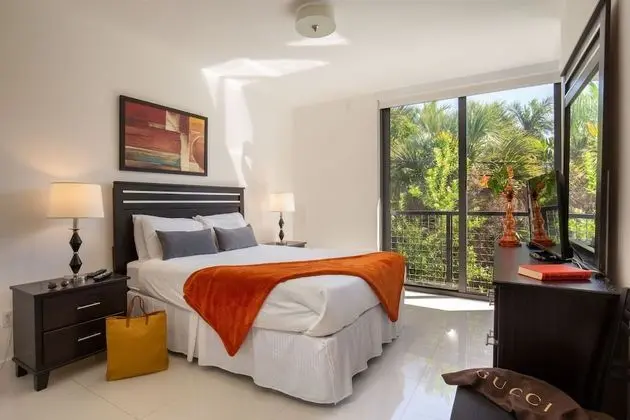 Classic Two Bedroom Apartment with Balcony