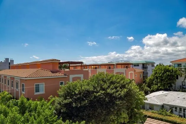 Classic Two Bedroom Apartment with Balcony