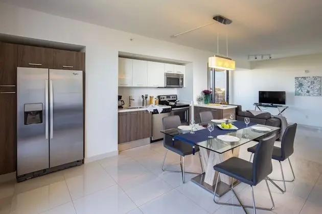 Deluxe One Bedroom Apartment with Den and Balcony
