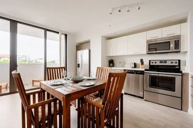 Deluxe One Bedroom Apartment with Den and Balcony