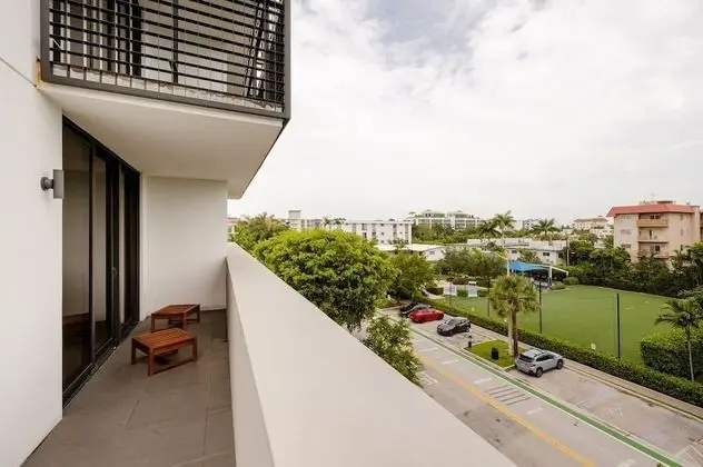 Deluxe One Bedroom Apartment with Den and Balcony