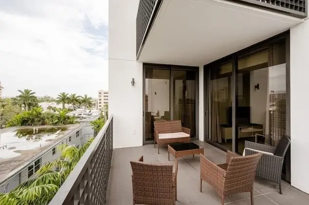 Deluxe One Bedroom Apartment with Den and Balcony