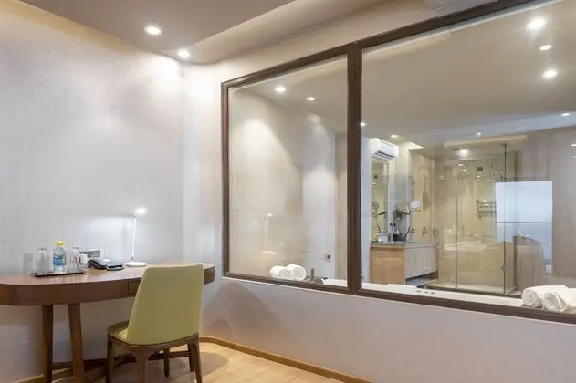 Luxury Büyük Yataklı Tek Kişilik Oda, 1 Çift Kişilik Yatak, Sigara İçilmez