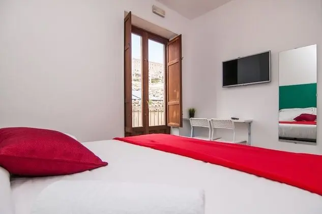 Superior Oda, Balkon