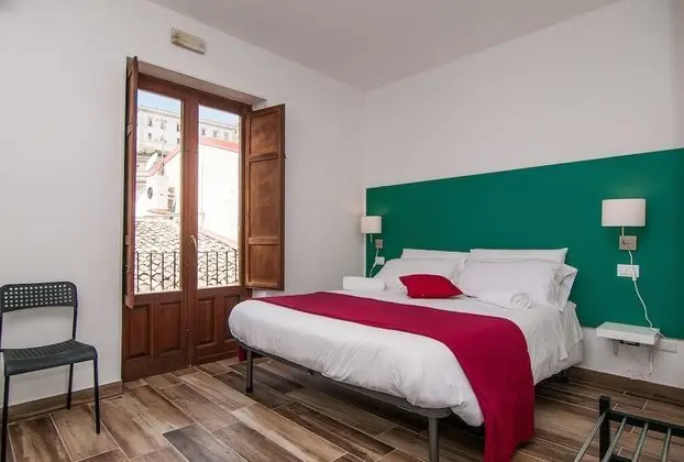 Superior Oda, Balkon